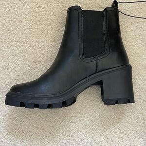 Arizona Jean Company Black Chunky Ankle Boots